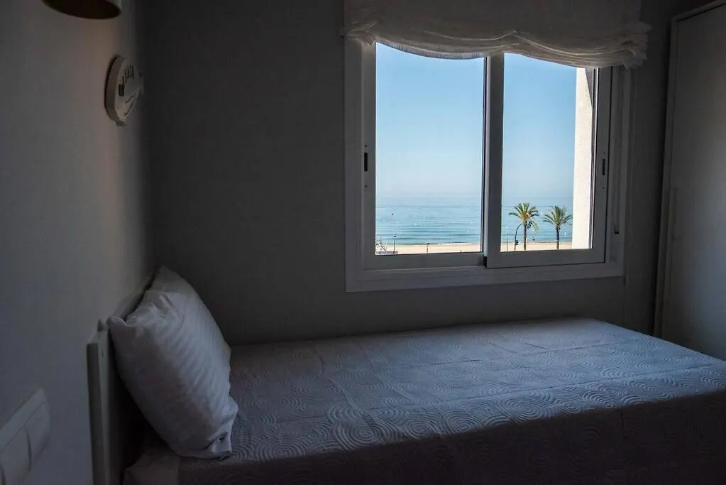 Seaside Views Apartment In Salou
